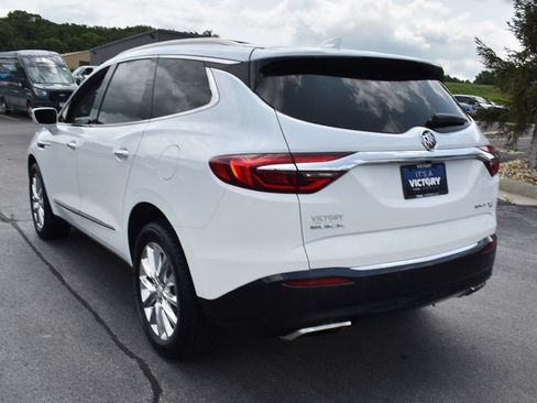 Used 2018 Buick Enclave Premium w/ Trailering Package AWD/4WD image 3
