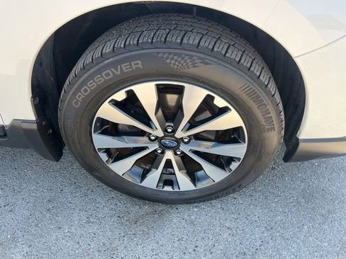 Used 2016 Subaru Outback 2.5i Limited AWD/4WD image 19