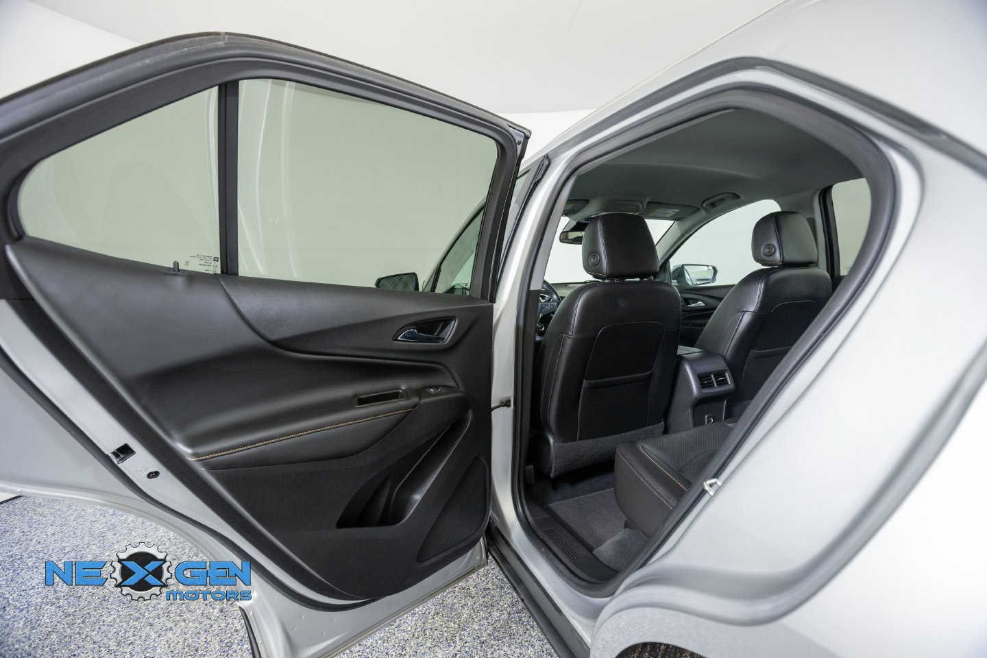 Used 2021 Chevrolet Equinox Premier AWD/4WD image 25