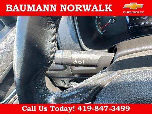 Used 2017 Chevrolet Colorado LT w/ LT Convenience Package RWD image 25