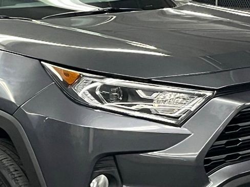 Used 2020 Toyota RAV4 XLE image 37