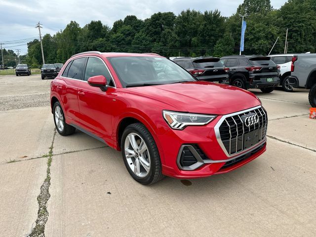 Used 2023 Audi Q3 2.0T Premium w/ 19" Wheel Package AWD/4WD image 11
