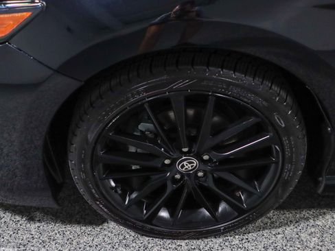 Used 2024 Toyota Camry XSE image 11