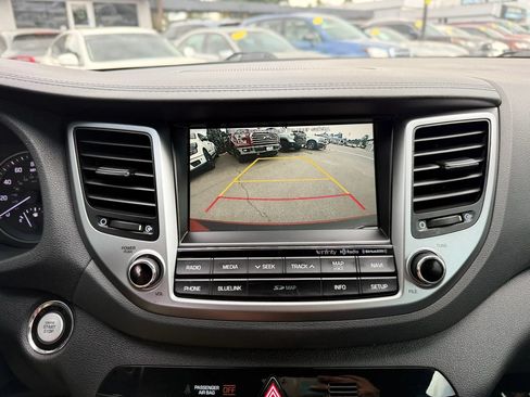Used 2017 Hyundai Tucson Limited AWD/4WD image 33