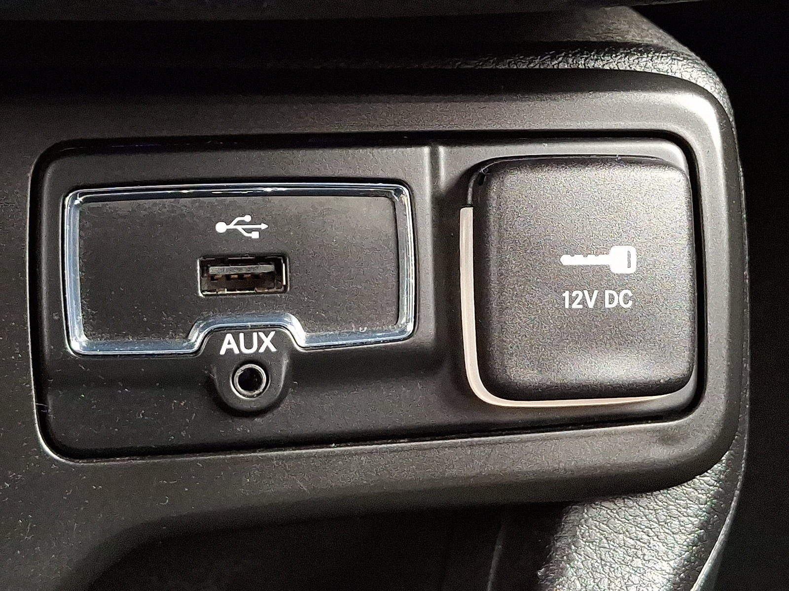 Certified 2018 Jeep Renegade Latitude AWD/4WD image 25