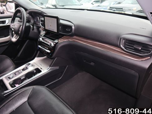 Used 2022 Ford Explorer Limited image 30