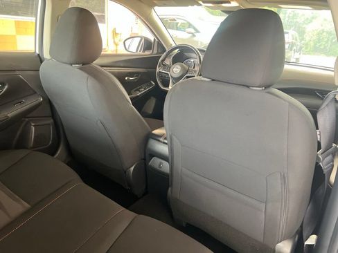 Certified 2023 Nissan Sentra SR FWD image 14