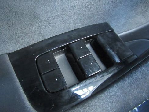 Used 2019 Tesla Model 3 Standard Range image 33