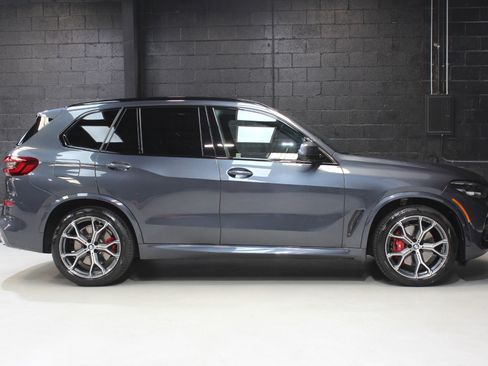 Used 2021 BMW X5 xDrive40i w/ M Sport Package image 16