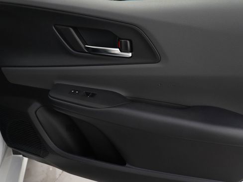 Used 2025 Toyota Prius XLE image 12