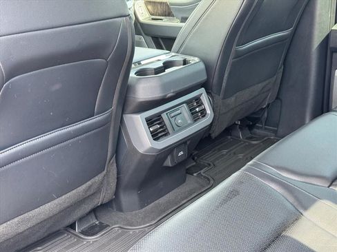 Used 2025 Ford F250 Lariat AWD/4WD image 19
