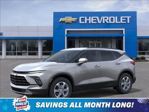 New 2026 Chevrolet Blazer LT w/ Convenience Package FWD image 2