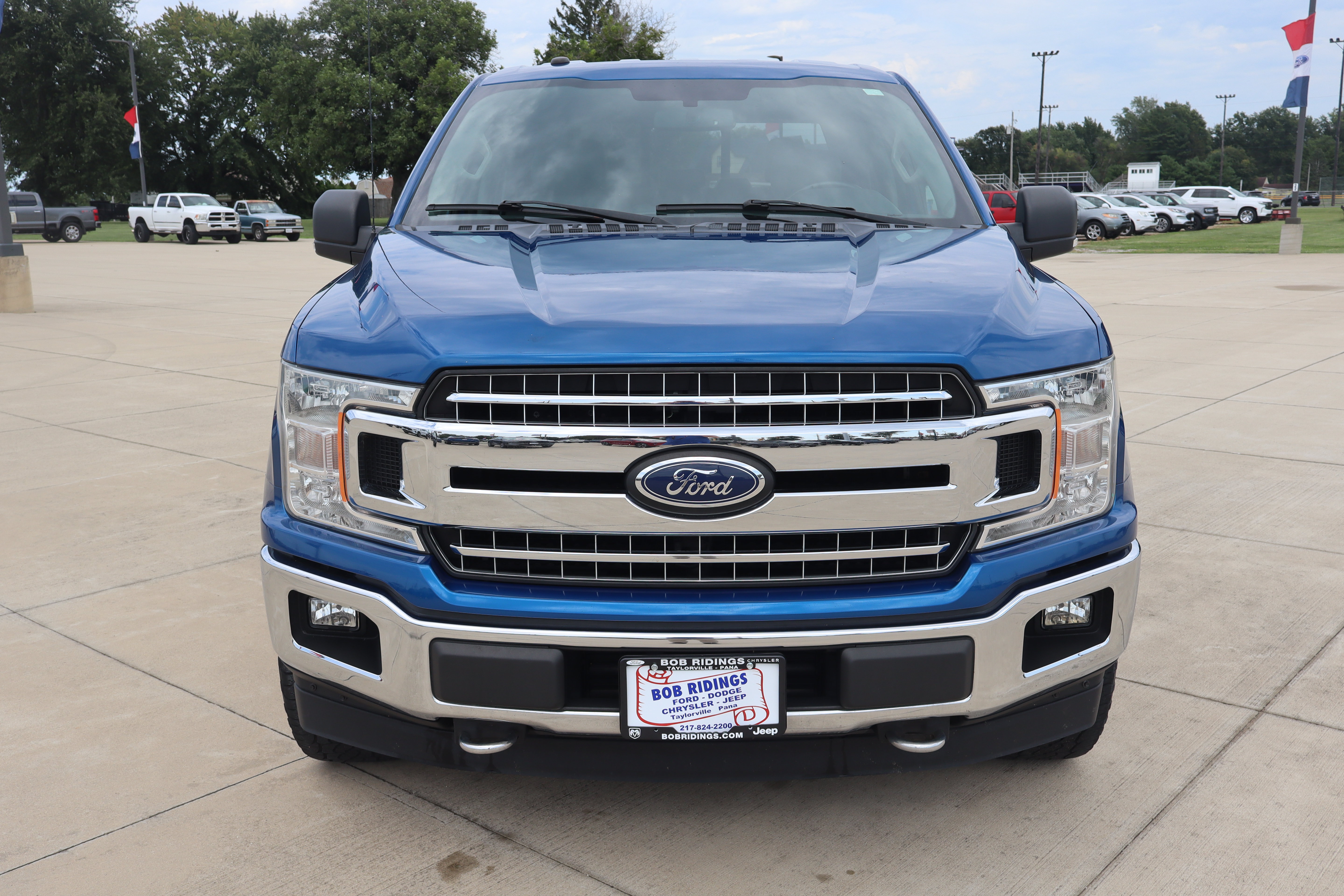 Used 2018 Ford F150 XLT w/ Equipment Group 302A Luxury AWD/4WD image 2