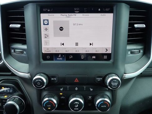 Used 2022 RAM 1500 Big Horn image 25