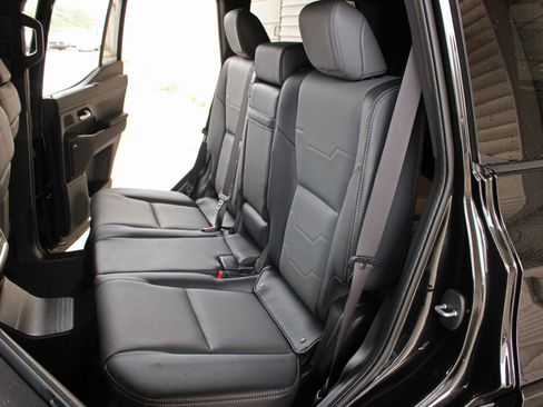 Used 2026 Lexus GX 550 w/ Cold Area Package AWD/4WD image 24
