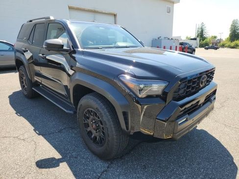 Used 2025 Toyota 4Runner TRD Off-Road Premium AWD/4WD image 1