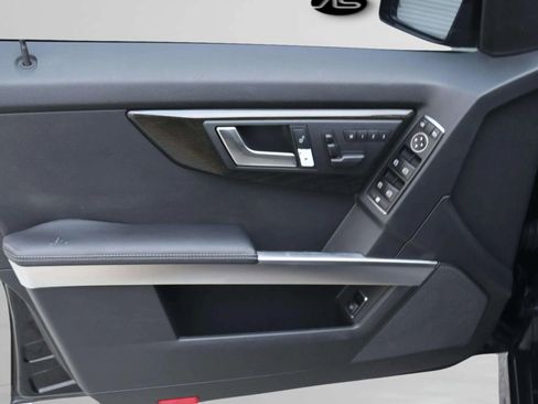 Used 2015 Mercedes-Benz GLK 350 GLK 350 Sport Utility 4D image 14