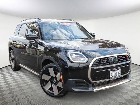 Used 2025 MINI Cooper Countryman S image 1