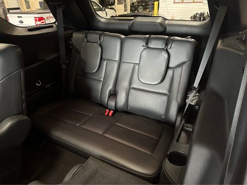 Used 2025 Ford Explorer ST-Line w/ Premium Package AWD/4WD image 34