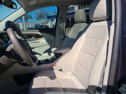 Used 2019 GMC Terrain Denali w/ Advanced Safety Package image 28