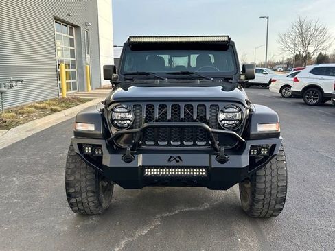 Used 2020 Jeep Gladiator Sport w/ Quick Order Package 24S image 2
