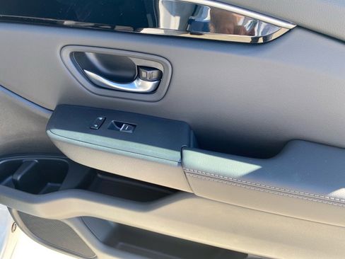 Certified 2025 Honda Pilot EX-L image 35