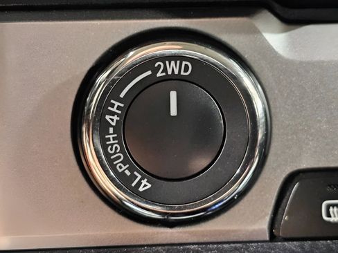 Used 2023 Toyota Tacoma SR image 3