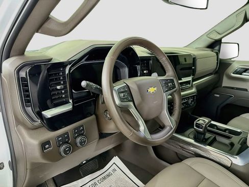 Used 2026 Chevrolet Silverado 1500 LTZ w/ Z71 Off-Road Package AWD/4WD image 10