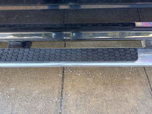 Used 2015 RAM 1500 Laramie w/ Convenience Group image 10