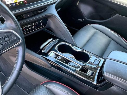 Used 2022 Buick Envision Essence w/ Technology Package II FWD image 18