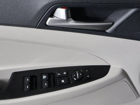 Used 2019 Hyundai Tucson SE image 26