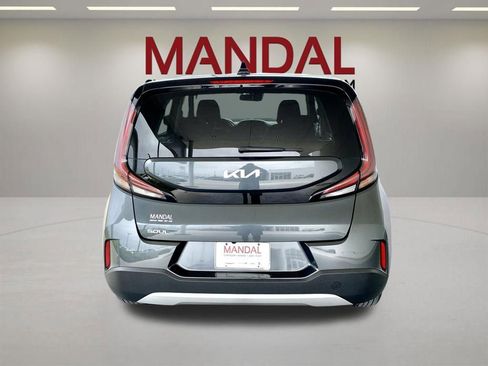 Used 2025 Kia Soul LX FWD image 7