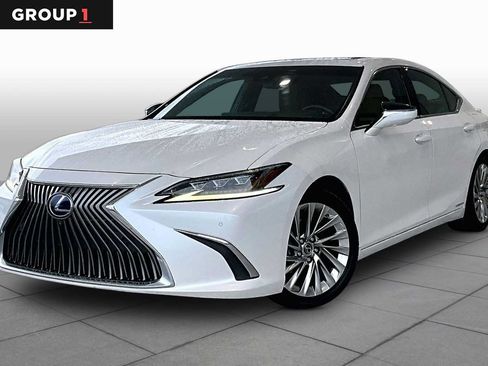 Used 2020 Lexus ES 300h Ultra Luxury w/ Accessory Package FWD image 1