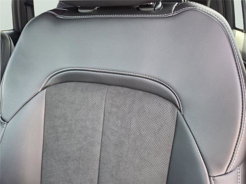 New 2025 Jeep Grand Cherokee Altitude image 19