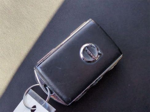 Used 2019 Volvo XC90 T8 Inscription w/ Luxury Package image 26