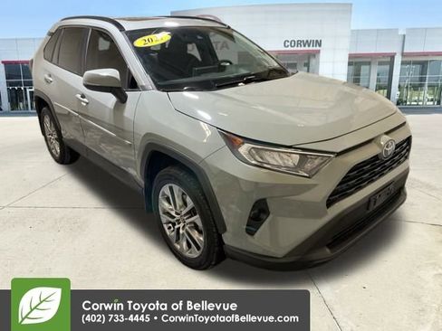 Used 2021 Toyota RAV4 XLE Premium image 1