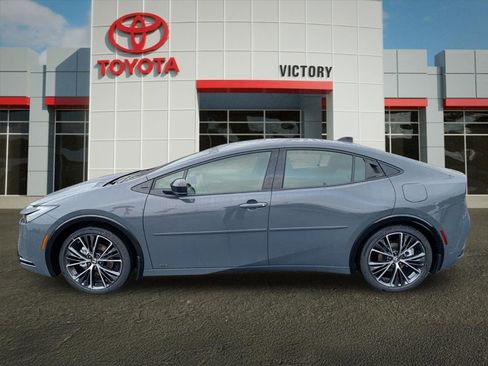 New 2026 Toyota Prius XLE image 6