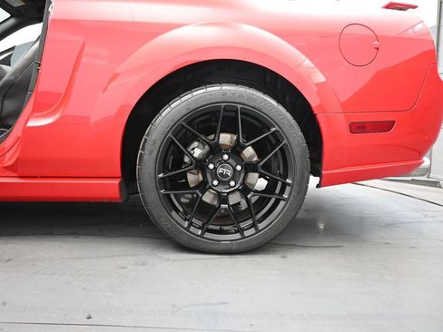Used 2006 Ford Mustang GT Premium RWD image 12