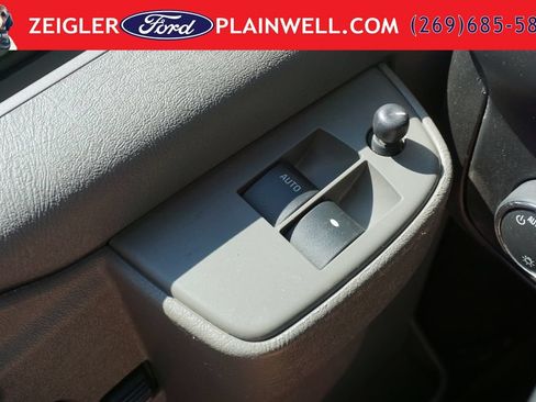 Used 2024 GMC Savana 2500 w/ Driver Convenience Package RWD image 22