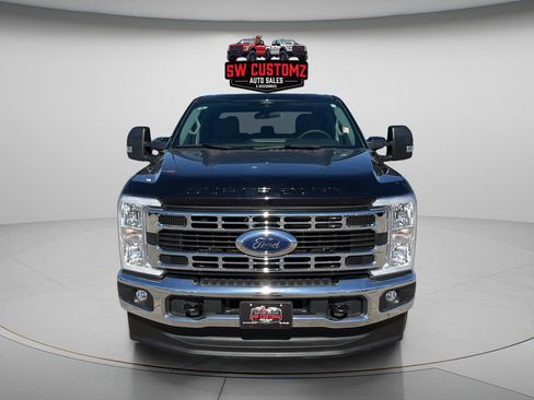 Used 2025 Ford F250 XLT image 2