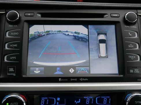 Used 2019 Toyota Highlander Limited Platinum AWD/4WD image 21