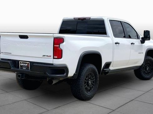 Used 2025 Chevrolet Silverado 2500 ZR2 w/ Technology Package AWD/4WD image 13