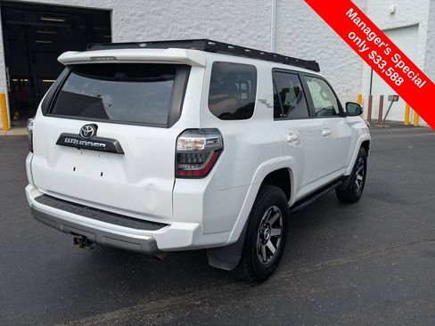 Used 2021 Toyota 4Runner TRD Off-Road Premium AWD/4WD image 7