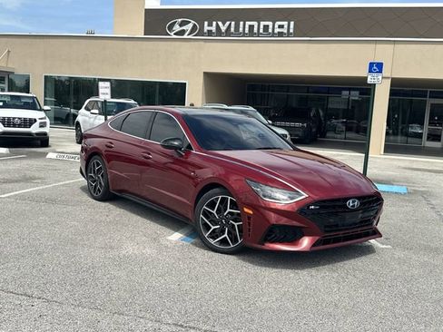 Used 2025 Hyundai Santa Fe Limited image 1