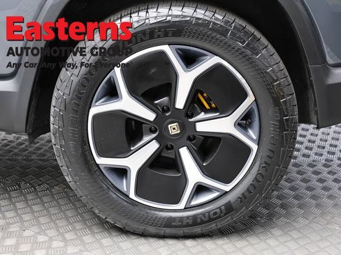 Used 2023 Rivian R1S Adventure AWD/4WD image 8