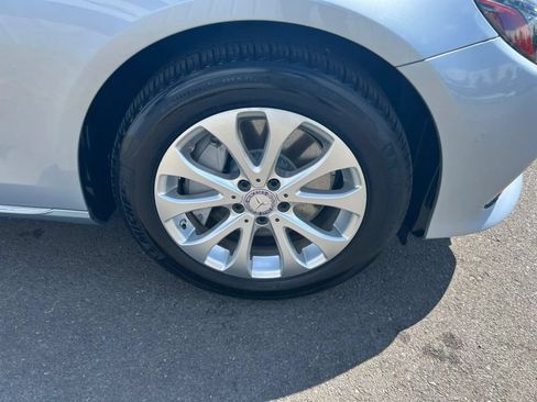 Used 2017 Mercedes-Benz E 300 4MATIC image 6