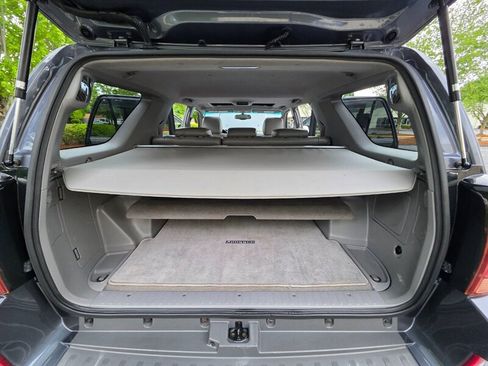 Used 2005 Toyota 4Runner Limited AWD/4WD image 32