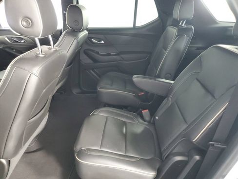 Used 2022 Chevrolet Traverse Premier w/ Redline Edition AWD/4WD image 13