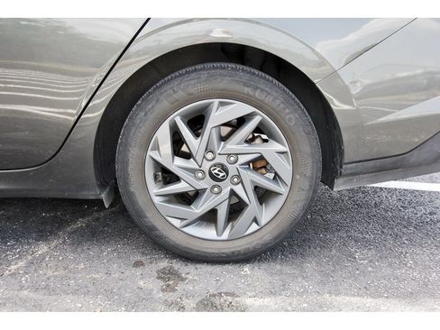 Certified 2024 Hyundai Elantra SEL FWD image 32