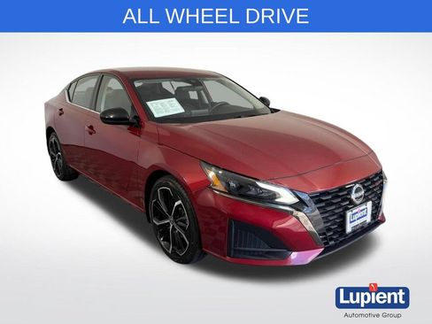 Used 2024 Nissan Altima 2.5 SR AWD/4WD image 1